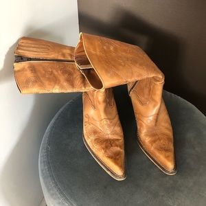 Aldo Cowboy Zipped Boots